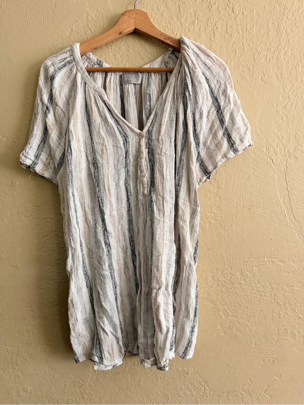Relaxed V-Neck Striped Women’s Blouse — Linen Blend Cream & Black